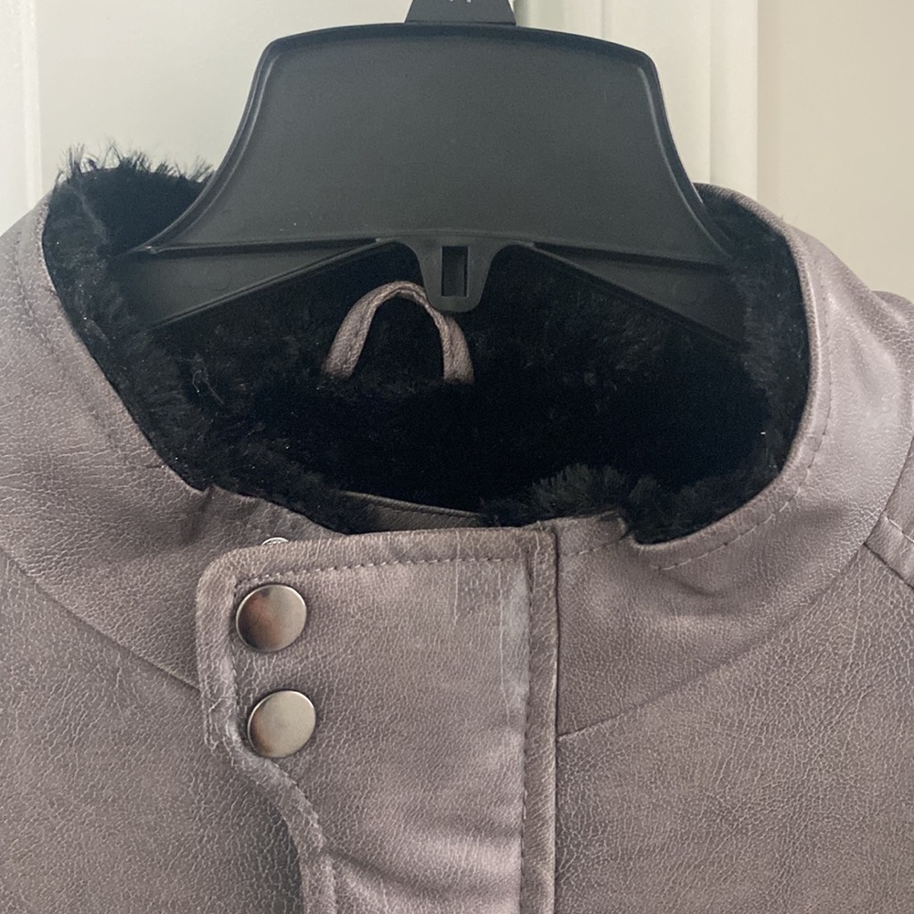Grey Yoki medium jacket - Picture 2 of 6
